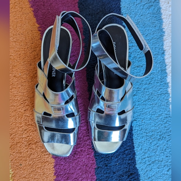 Silver Chrome Sandals Low Heels By Donald Pliner Size 6 - Picture 2 of 7